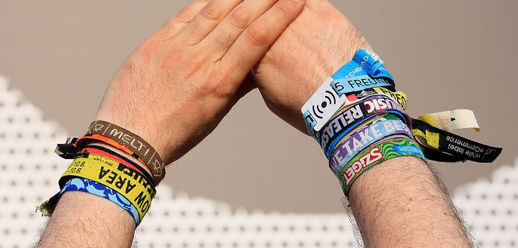 Festivalbandjes verwijderen tips & tricks